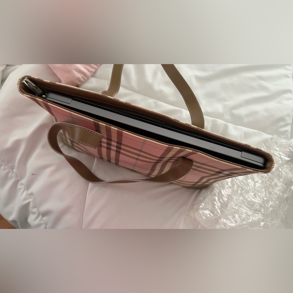 Burberry tote pink with COA and dust bag - Picture 16 of 17